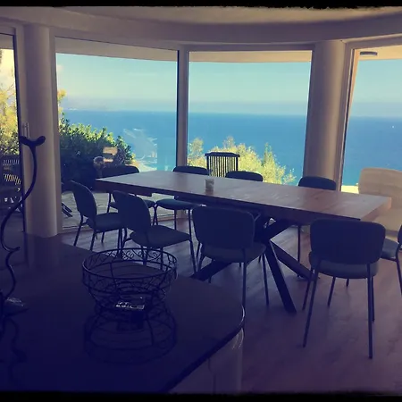 Villa With Dream View And Swimming Pool!!